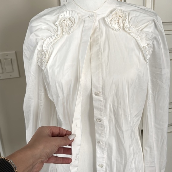 BCBGMAXAZRIA Ivory Rosette Fitted Dress Shirt Size L - Picture 11 of 12